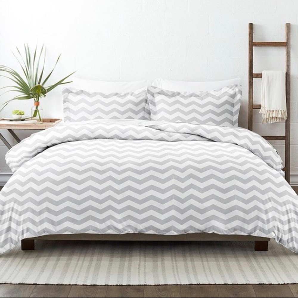 NWT Chevron Pattern Cal King Duvet Cover 3 Piece